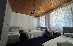 Onetwosleep Guesthouse