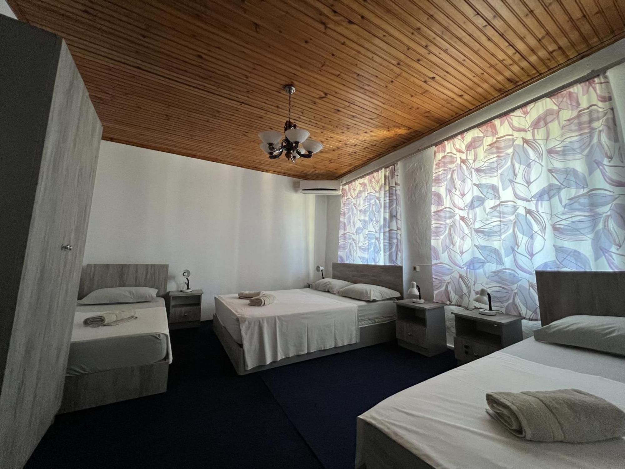 Onetwosleep Guesthouse Shkodra Exterior foto