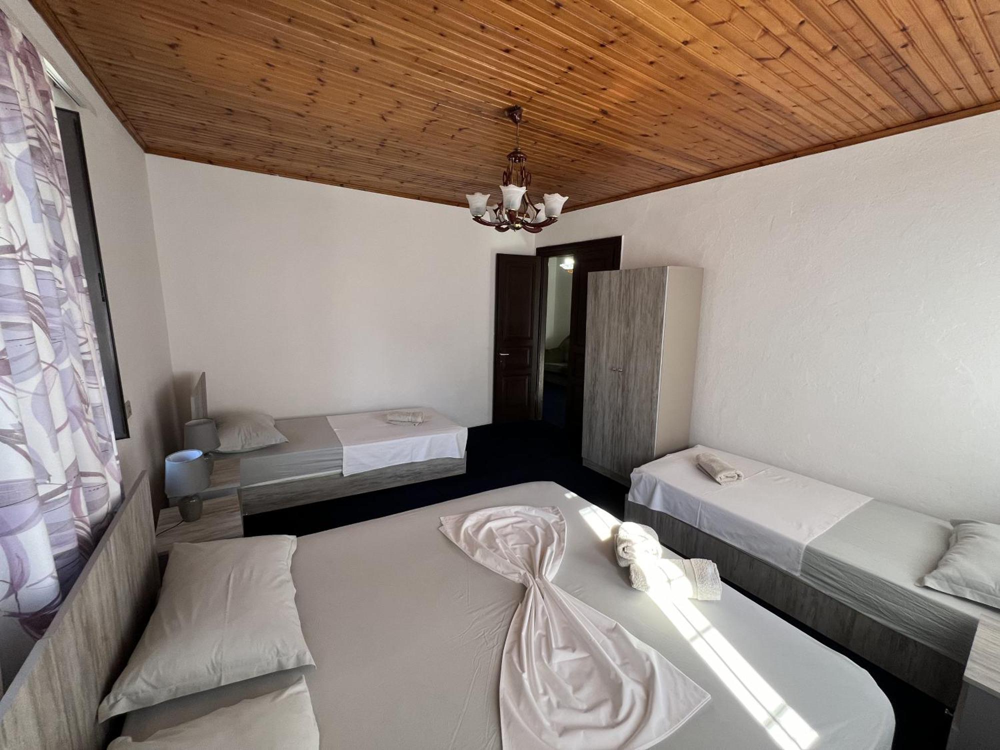 Onetwosleep Guesthouse Shkodra Exterior foto